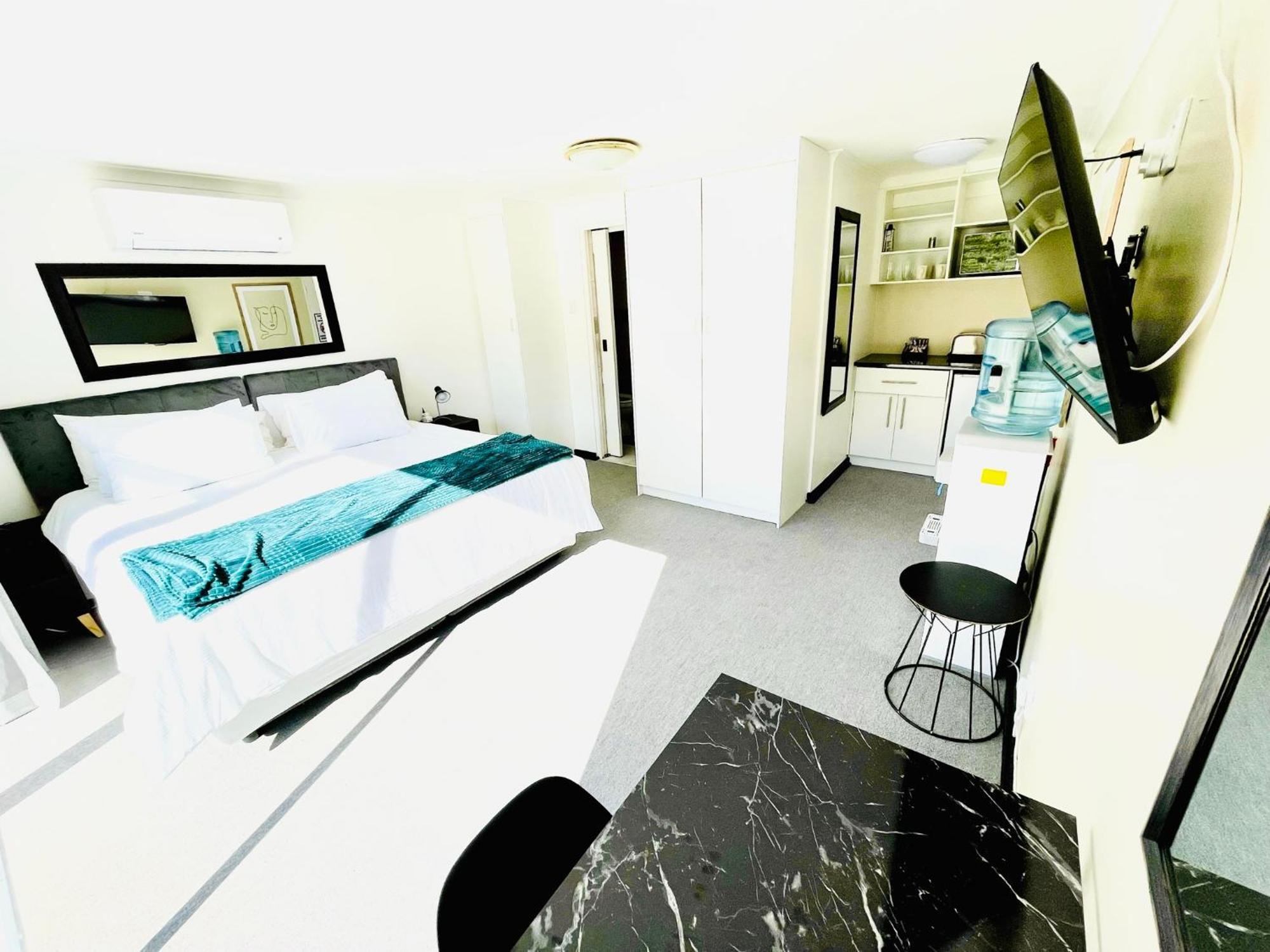 Hotel Vibes Cape Town Plattekloof Экстерьер фото