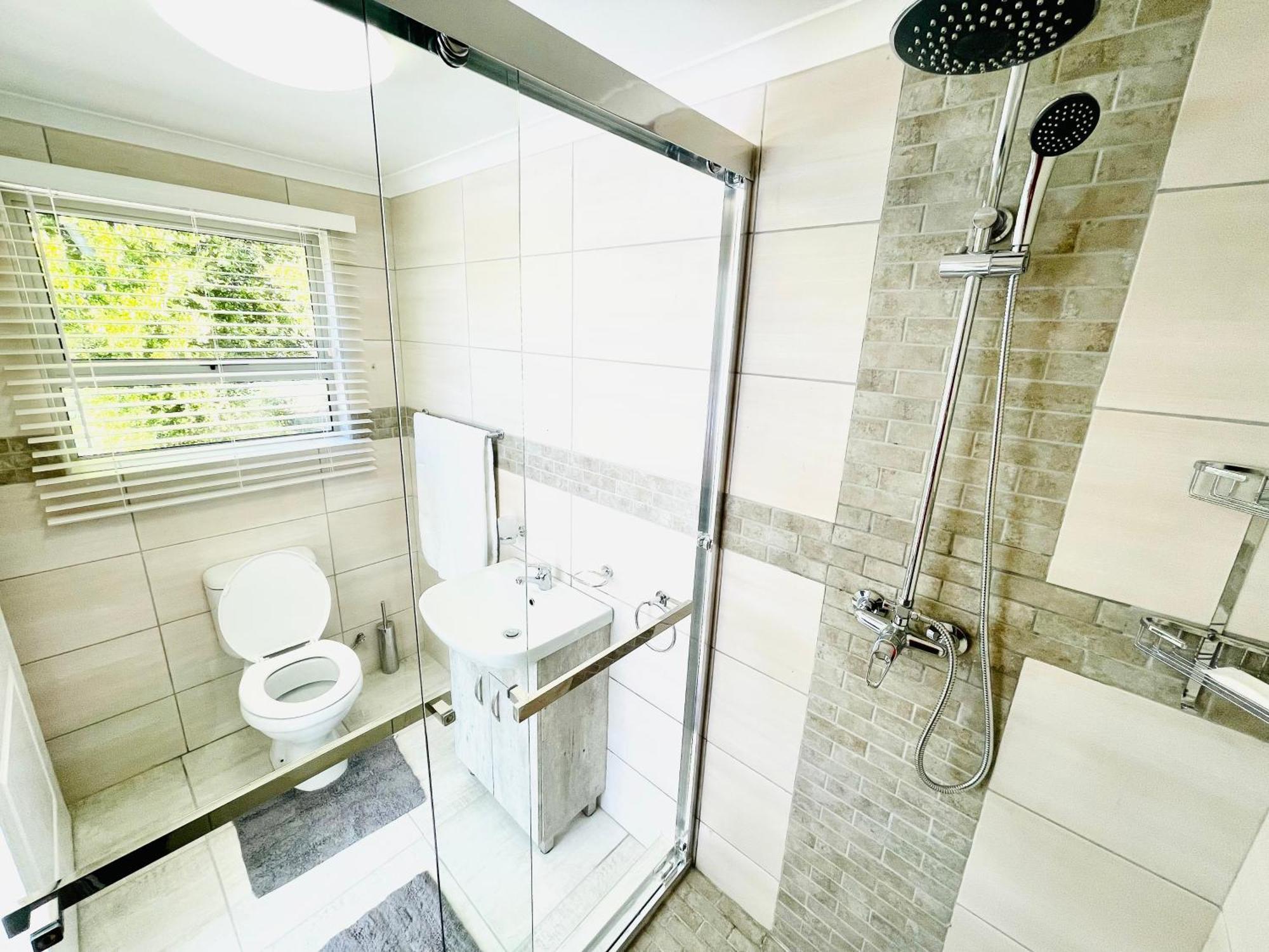 Hotel Vibes Cape Town Plattekloof Экстерьер фото